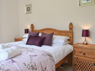 Grey Cottage - 3