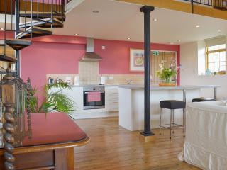 Little Burcott Loft - 4
