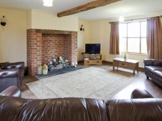 Cwm Corn Barn - Hw7662 - 2