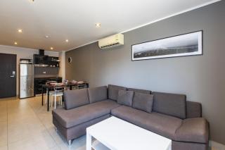 Modern Condo - 1BR T1-201 - 1