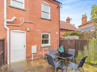 Horseshoe Cottage - 1