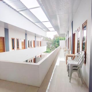 Charlitoz Homestay - 8