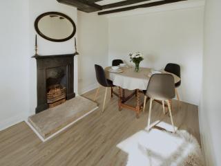 Lawns Cottage - 6