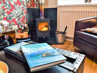 Annie Oswalds Cottage - 2