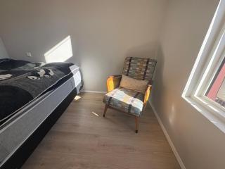 Beautiful light-filled & new apartment - 1