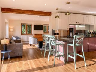 Quabbs Head Cottage - 2