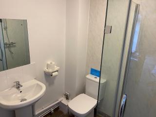 The Coach House - Hw7593 - 1