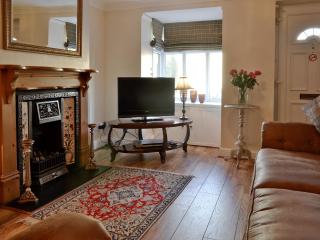 Dolls Cottage - 2