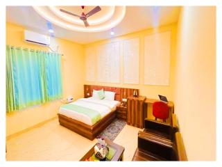 क्रिस्टल Crystal Palace पैलेस Bettiah बेतिया Full AC Room - 1