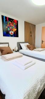 GADD Ferienwohnung # 002 Glück an der Donau # Best Elegant Suite 24#7 Check in - 8