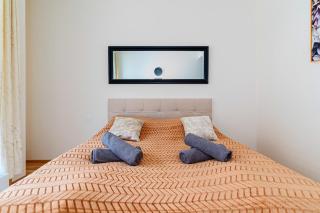 Bohemian Skyline Residence - 2