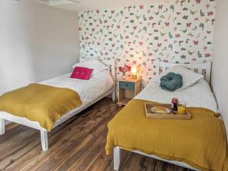 Pixies Wood Cottage - 3