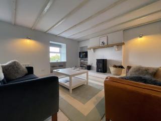 Lower Hilton Cottage - 9