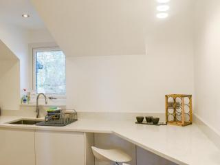 Kinneret Apartment - 1