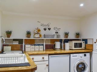 Cobblers Cottage - 2