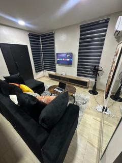 Gbade's Condo F18 - 2