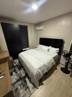 Gbade's Condo F18 - 1