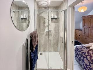 Hillview Cottage - 1