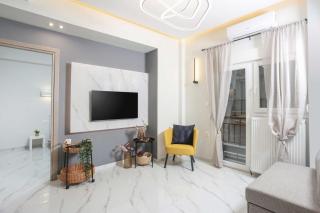 Venia 24 White Tower Apartment - 3