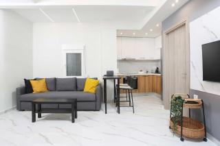 Venia 24 White Tower Apartment - 1