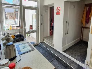 Singer House Apartment - 5