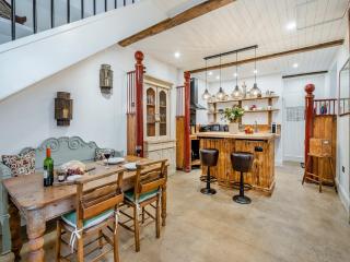 The B Hive At Buckstone House - 3