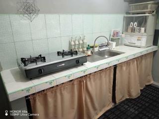 The Rowhouse at New Cabalan, an Olongapo town house - 7