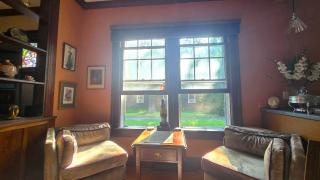 1920s Phoenicia Bungalow with Vintage Furnishings, Sauna, Fireplace, & Fenced Backyard - 2