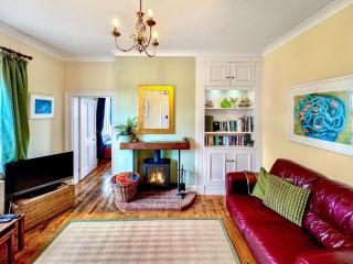 Lighthouse Cottage - 3