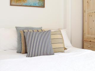 Half Turn Cottage - 4