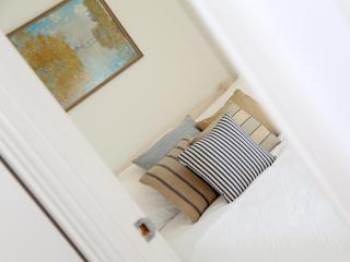 Half Turn Cottage - 3