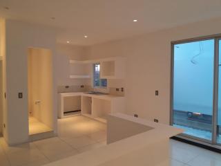 Costa Rica Walk in - 0