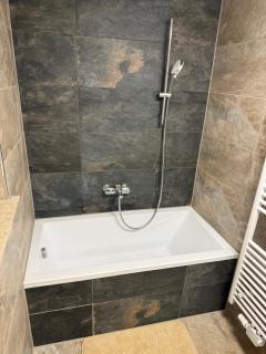 Deluxe Haus - 4