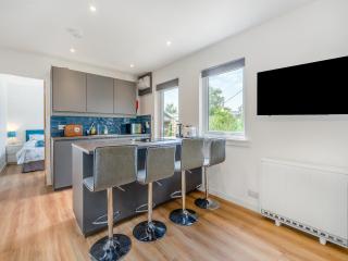 Sea Breeze Cottage - 2