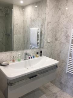 La Croix-Valmer, Mer et vignes au Kensington - 8