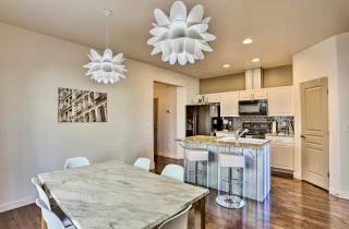 Cajun King Townhome Village - 9