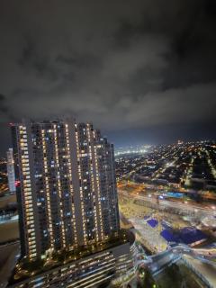 Cozy Stay Orchard Pakuwon Mall by Cherry Haven - 2