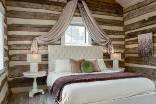 Boutique Luxury Stay Near JMU with 2 King Suites & Fireplaces - 7