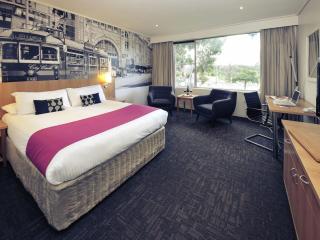 Mercure North Melbourne - 0