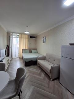 Grand moll apart near - 4