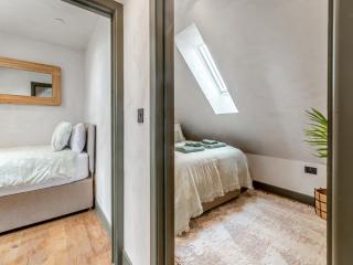 Flat 2 - Uk49045 - 2