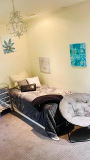 Private Studio Style View Pool Big Estate Oasis Extra Fee 4 Guest Clea-ning Pet WOMEN ONLY - 8