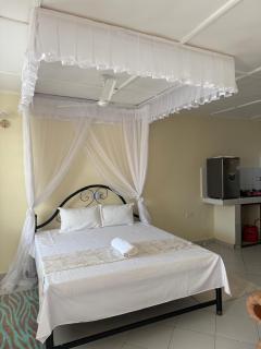 Malaika Gardens resort - 6
