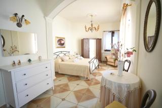 Rosemary Home - 9