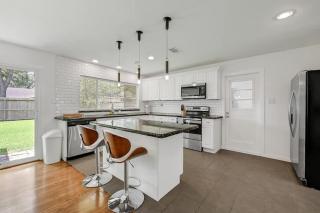 Lilly's Maison #4 - 7