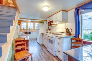 Chateau Merlot - Private Appalachian Cottage - 7