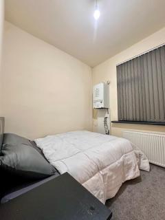 Our Charming 3-Bedroom, 1-Bathroom flat - 1