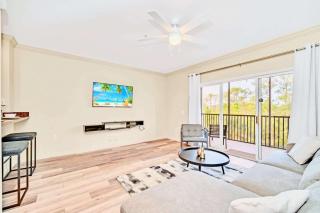 Bright 2BR Condo with Pool and Hot tub - near Disney! - 2