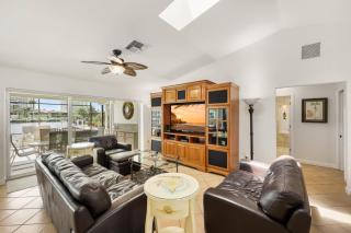 Pet-friendly waterfront home steps to beach/pool - 9