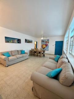 4BR 6 Beds 2 Baths Walk to Condado Beach - 4